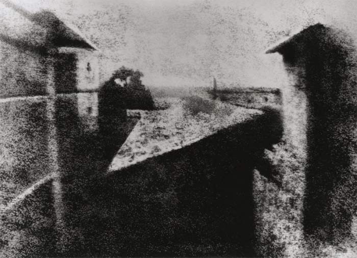 First taken ever 1826 permanent photograph niépce